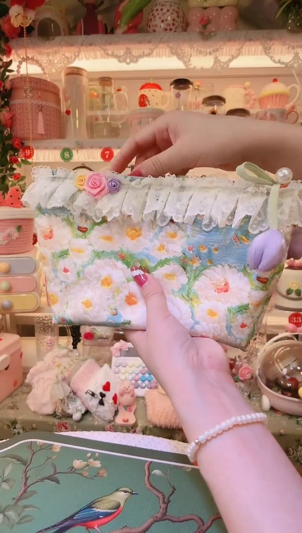 蕾丝油画化妆包——手工制作品质好！