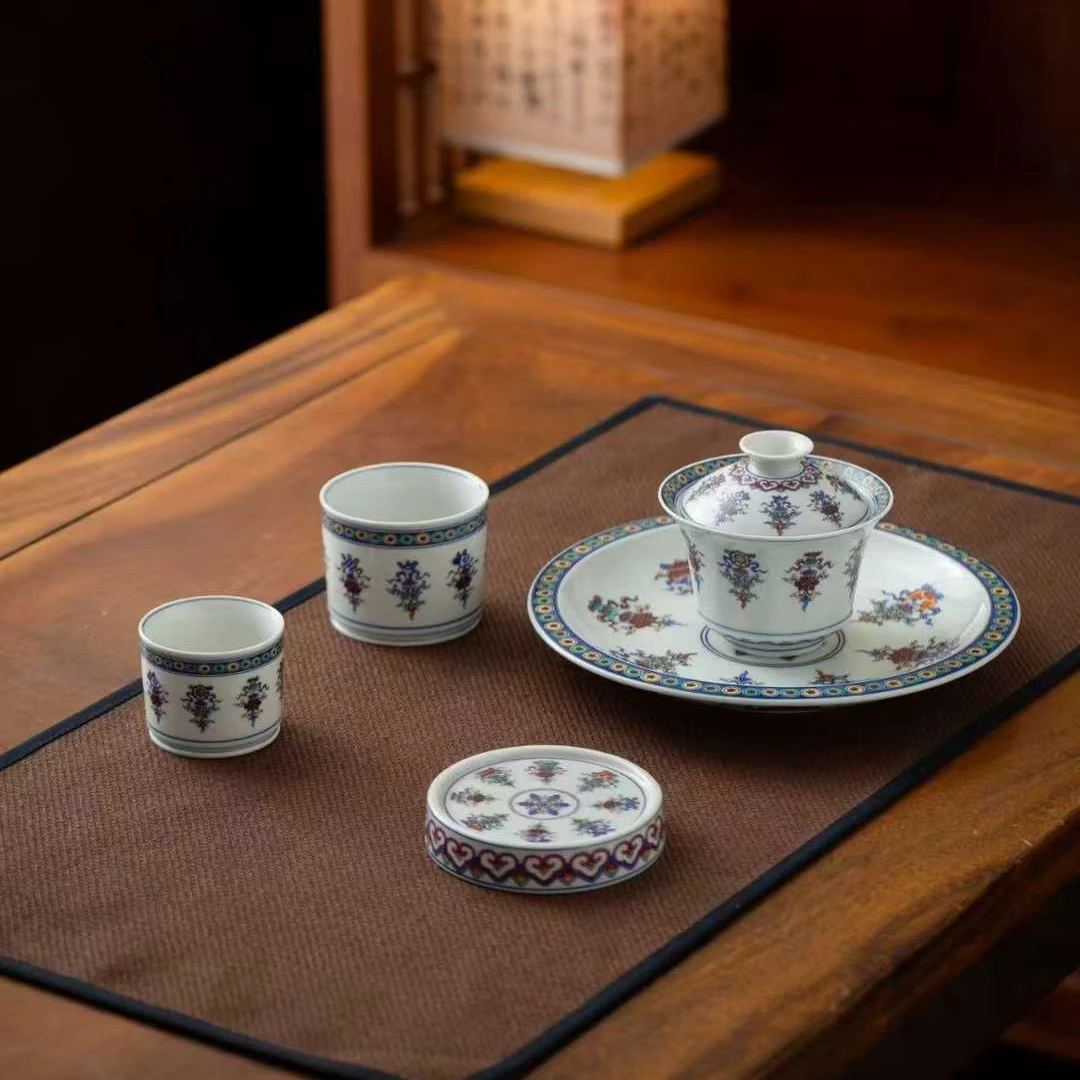 景德镇青花斗彩八宝茶器