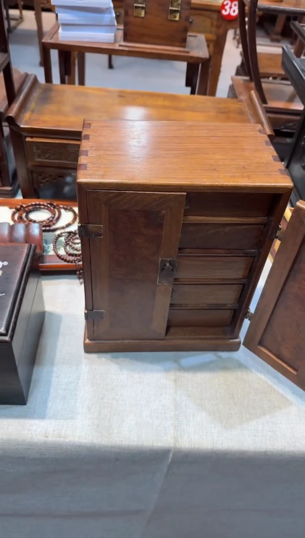 木花梨 带门小五斗柜