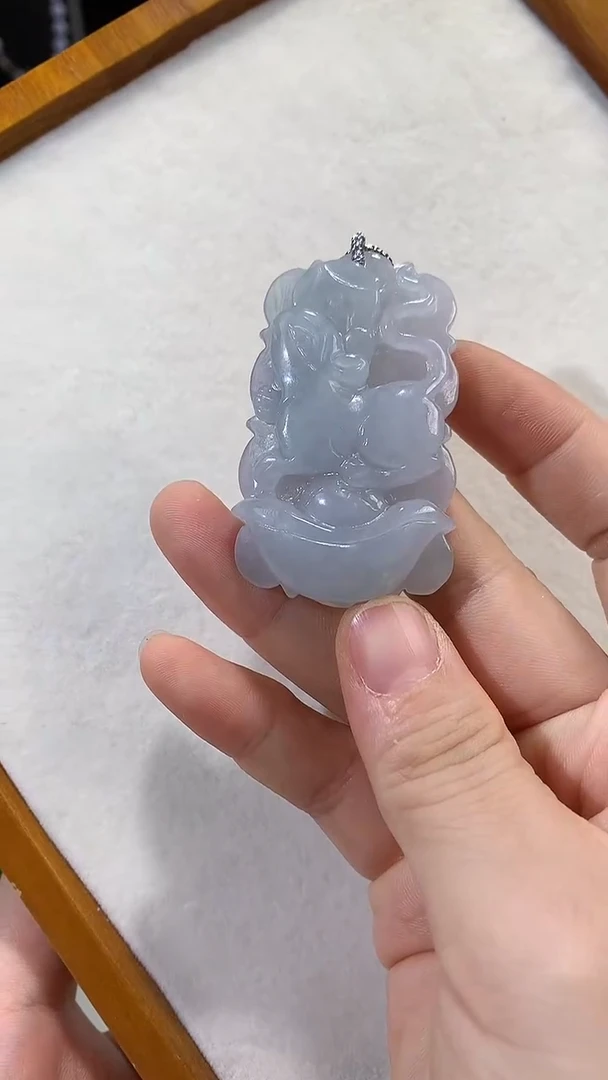 颈饰未镶嵌翡翠吊坠