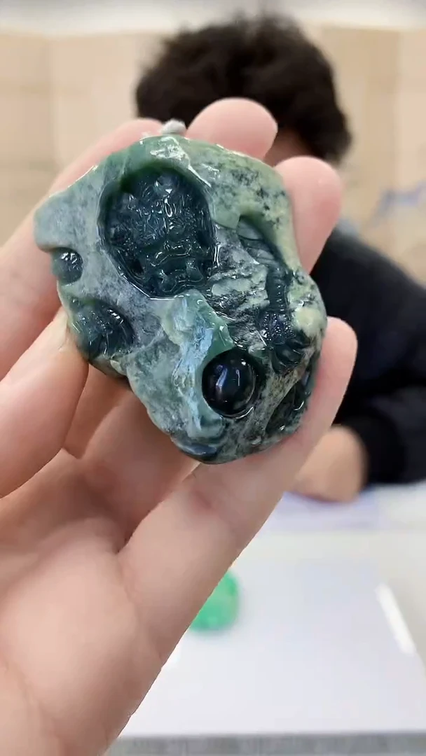 【闪购商品】定制翡翠未镶嵌4688bb-毛货挂件95