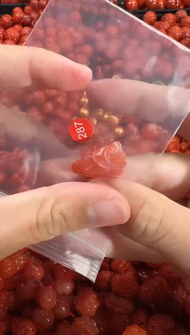 颈饰未镶嵌南红玛瑙1