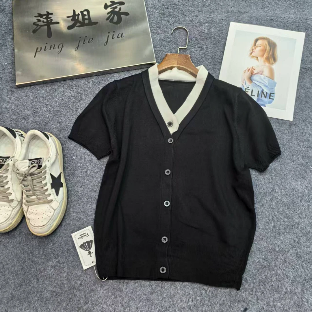 0396黑色显瘦V领针织短袖