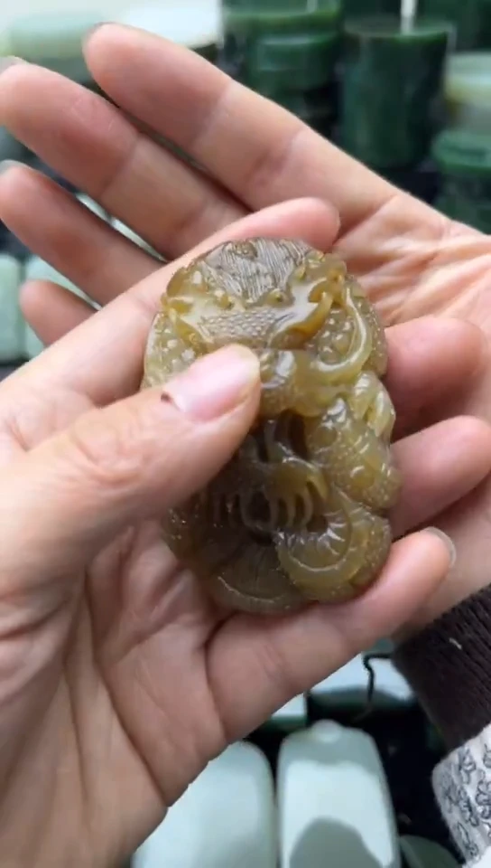 未镶嵌和田玉珠宝半成品龙