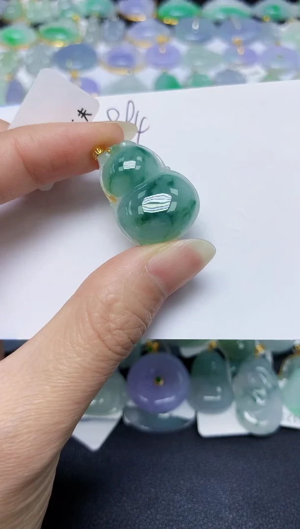 翡翠18K金镶嵌颈饰天然缅甸翡翠A货