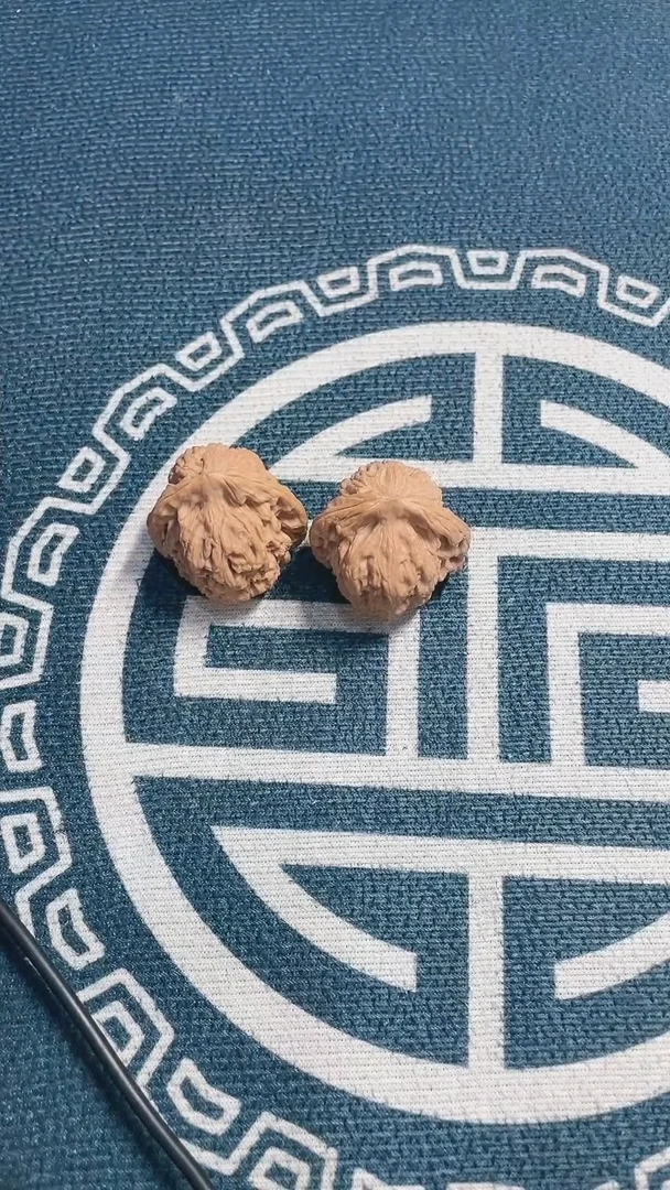 文玩核桃吊坠南疆35.5