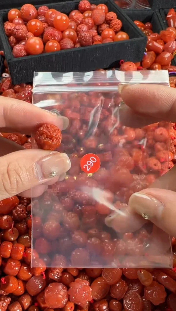 【闪购商品】南红玛瑙颈饰未镶嵌1
