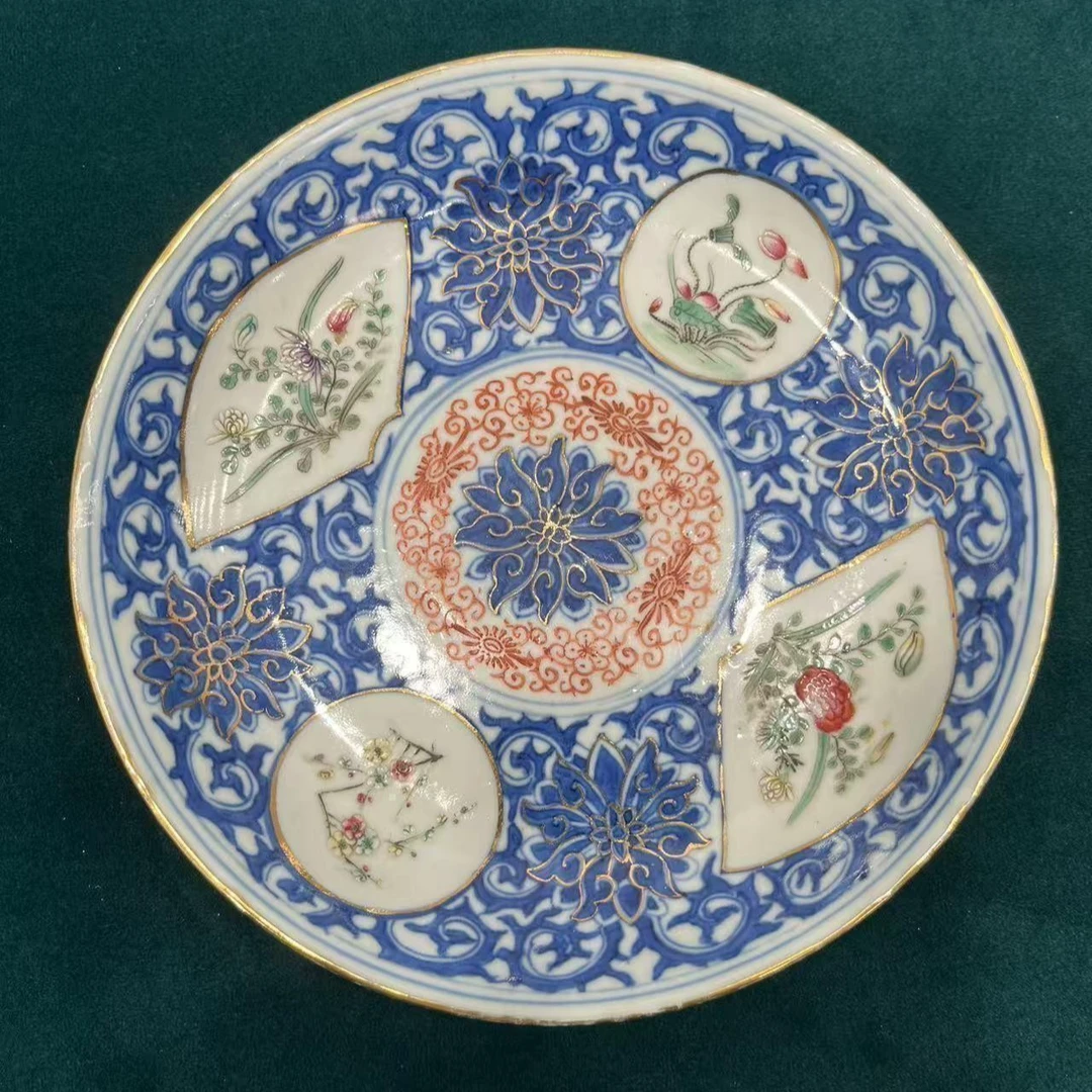 79 民国 青花开窗花卉赏盘