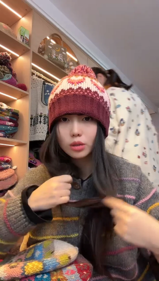 羊毛美利奴粉紫狐狸帽