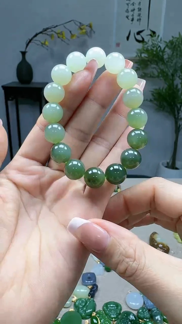 未镶嵌和田玉挂件12