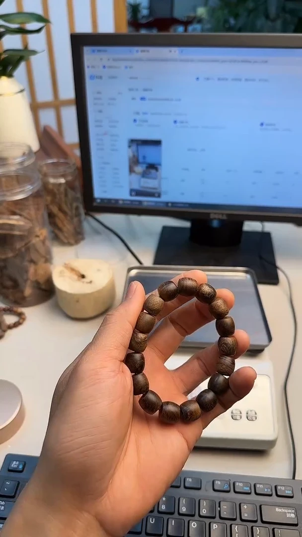 沉香手串达拉干沉香