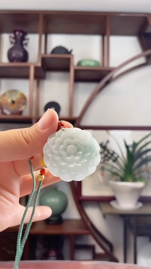 吊坠(赠链)未镶嵌翡翠X10雏菊