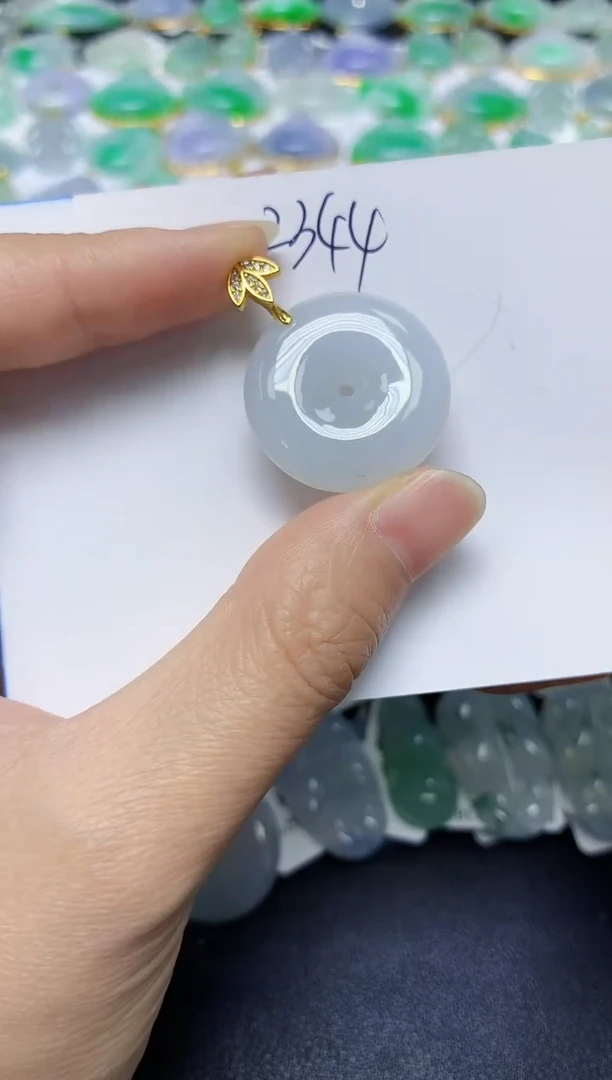 翡翠未镶嵌颈饰 天然缅甸翡翠A货