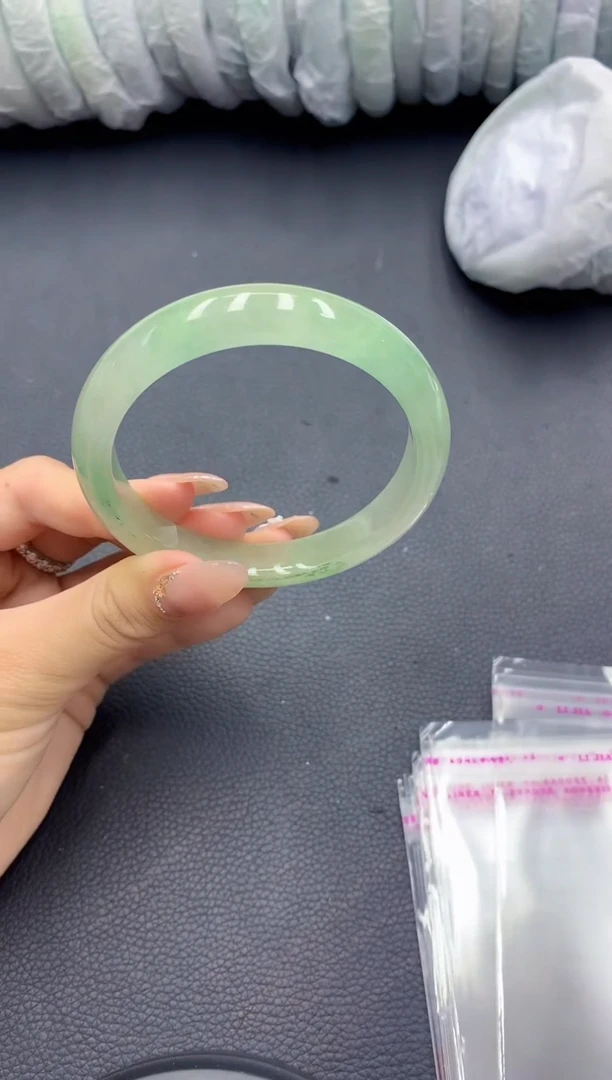 高冰透美人手镯 所见即所得23