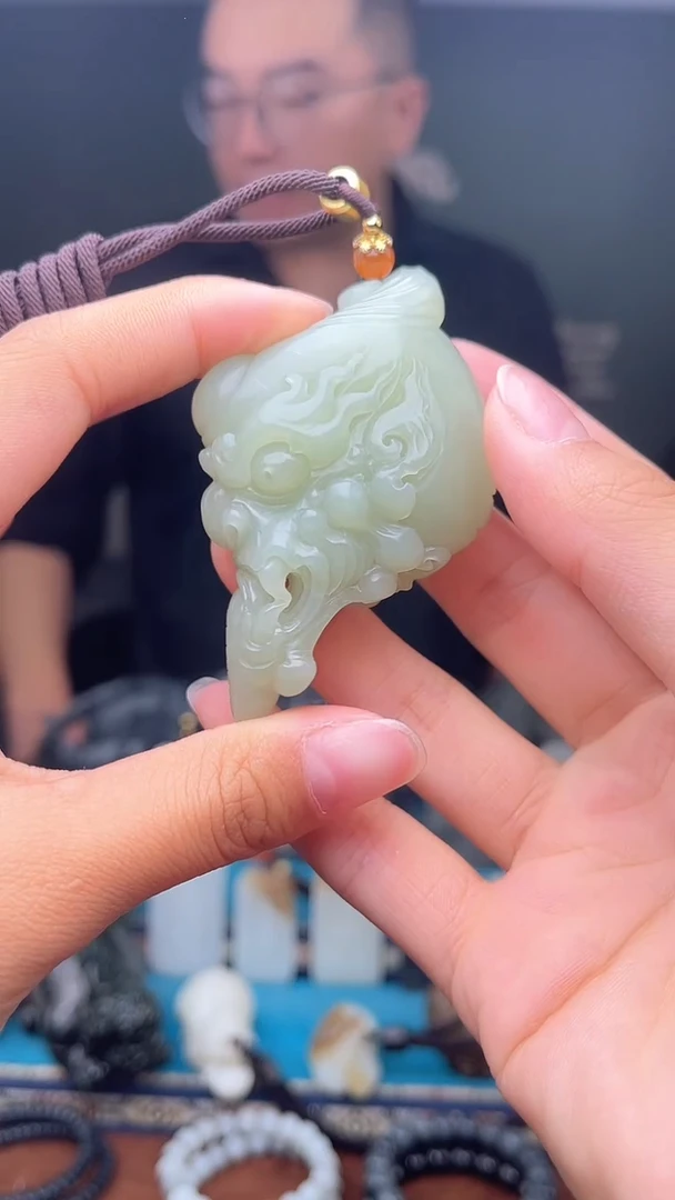 未镶嵌和田玉挂件1