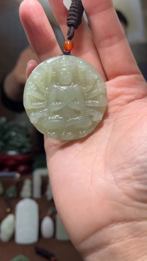 颈饰未镶嵌和田玉·