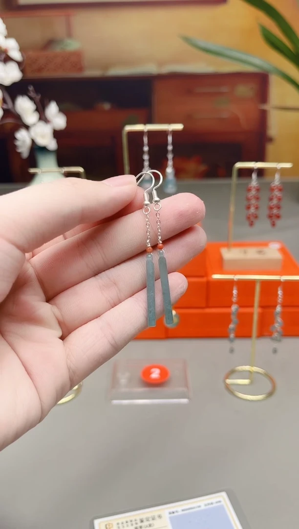 未镶嵌翡翠耳饰翡翠龙柱