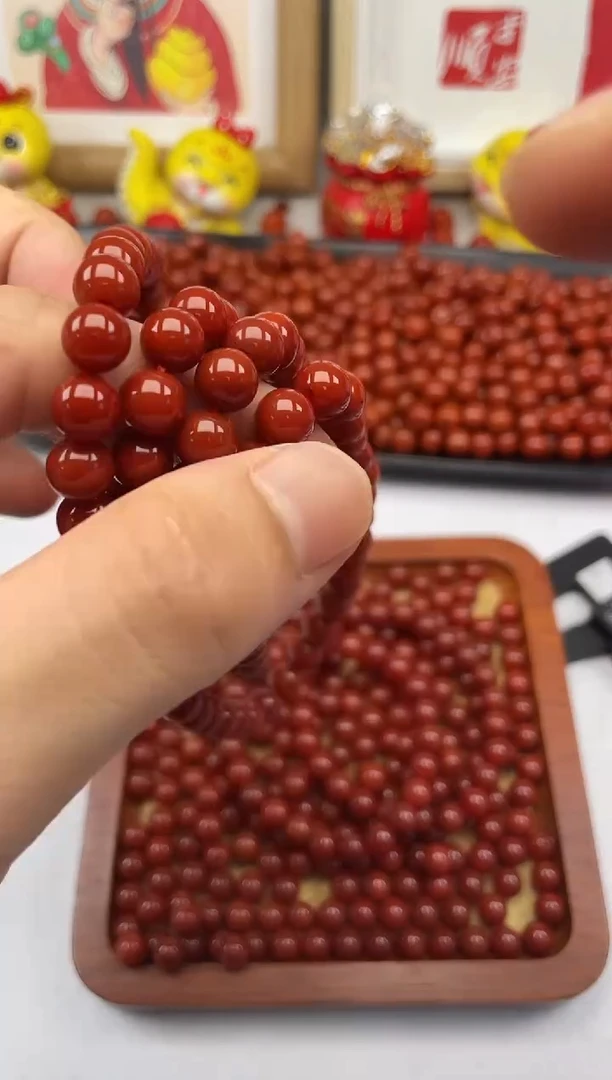 南红玛瑙.未镶嵌4号牛血红卡8圆珠长链