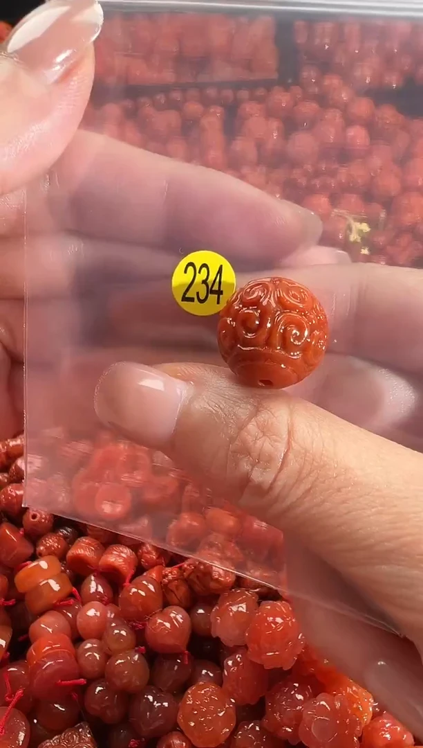 颈饰未镶嵌南红玛瑙1