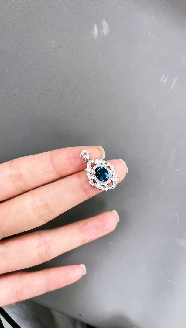 颈饰银S925镶嵌托帕石v33