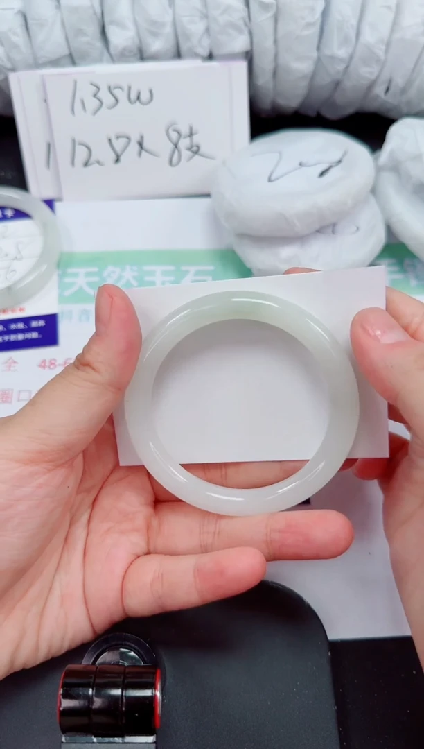 石英质玉手镯未镶嵌123-55/56