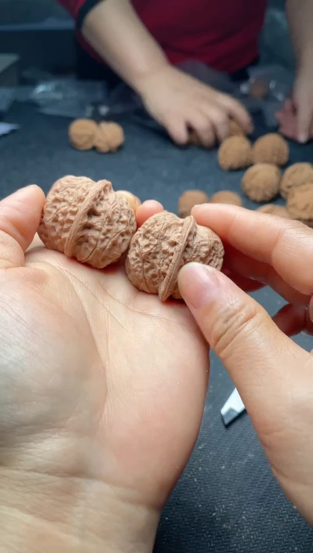 把件文玩核桃w306  血麒麟 37尺