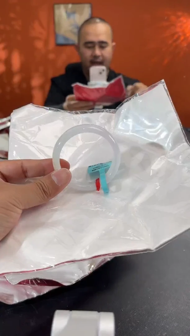 未镶嵌手镯翡翠2