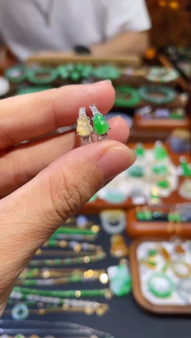 颈饰未镶嵌翡翠耳包