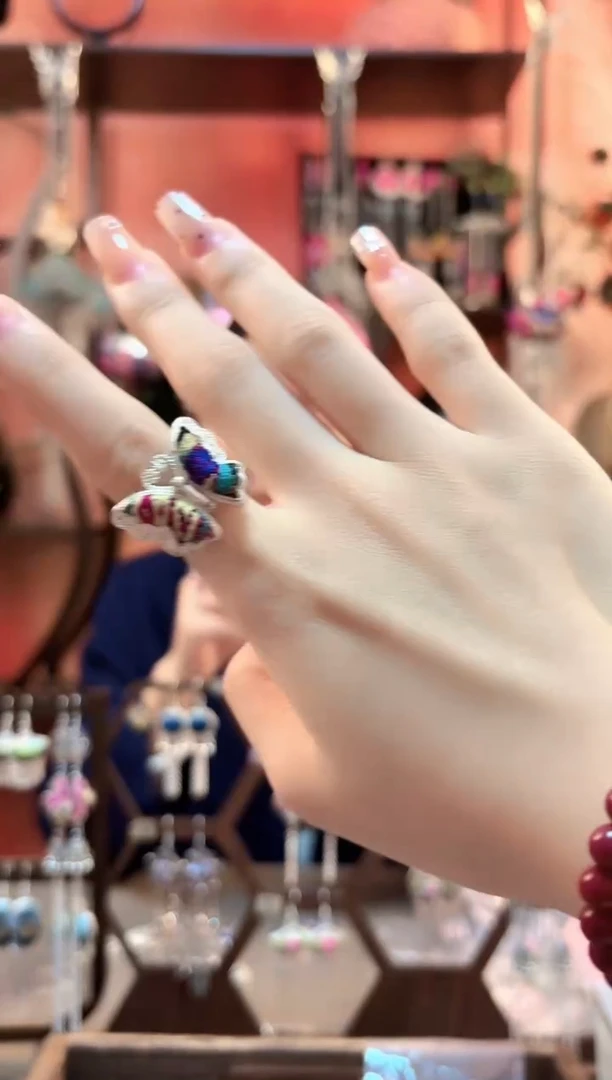 织绣云织谣民族风精美饰品   202