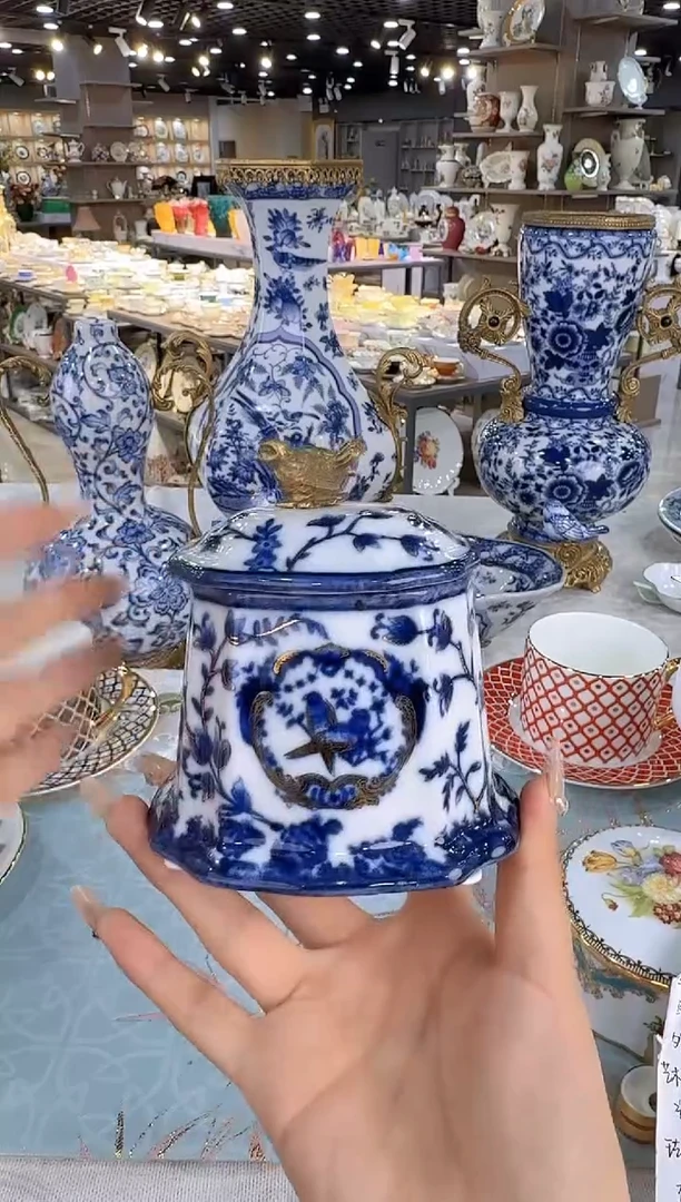 骨瓷娜娜中古器物如图所示144