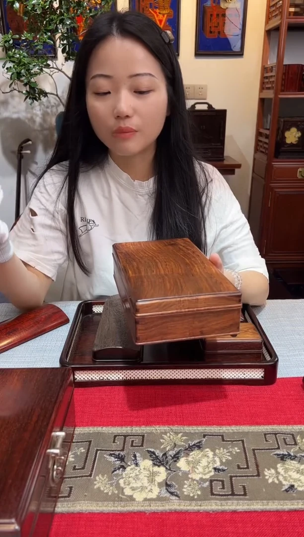 香枝木类成套家具海南黄花梨  天地盖文盒  一物一拍
