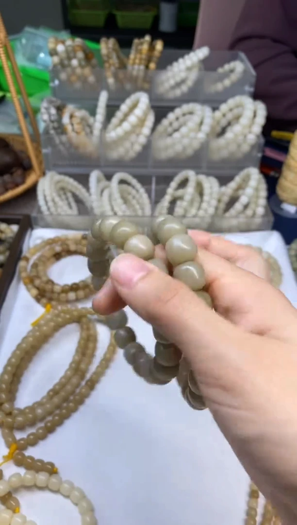 吊坠菩提根/象牙果疯**子汉子