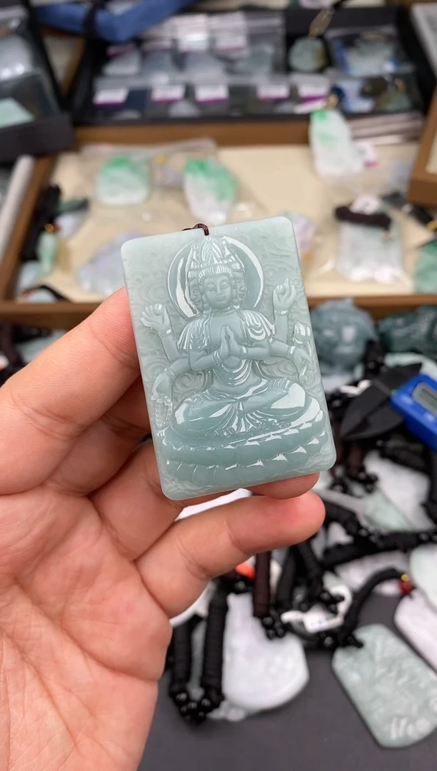 【闪购商品】翡翠颈饰未镶嵌  天然翡翠，一物一图