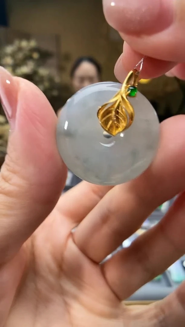 翡翠18K金镶嵌吊坠(不含链)平安扣