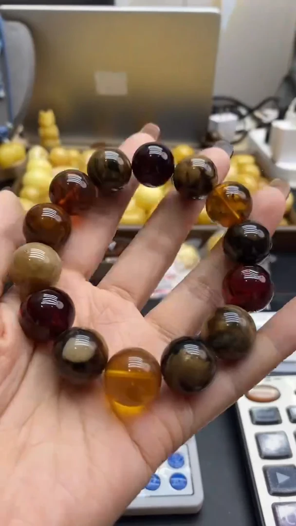 琥珀未镶嵌珠宝奇石697