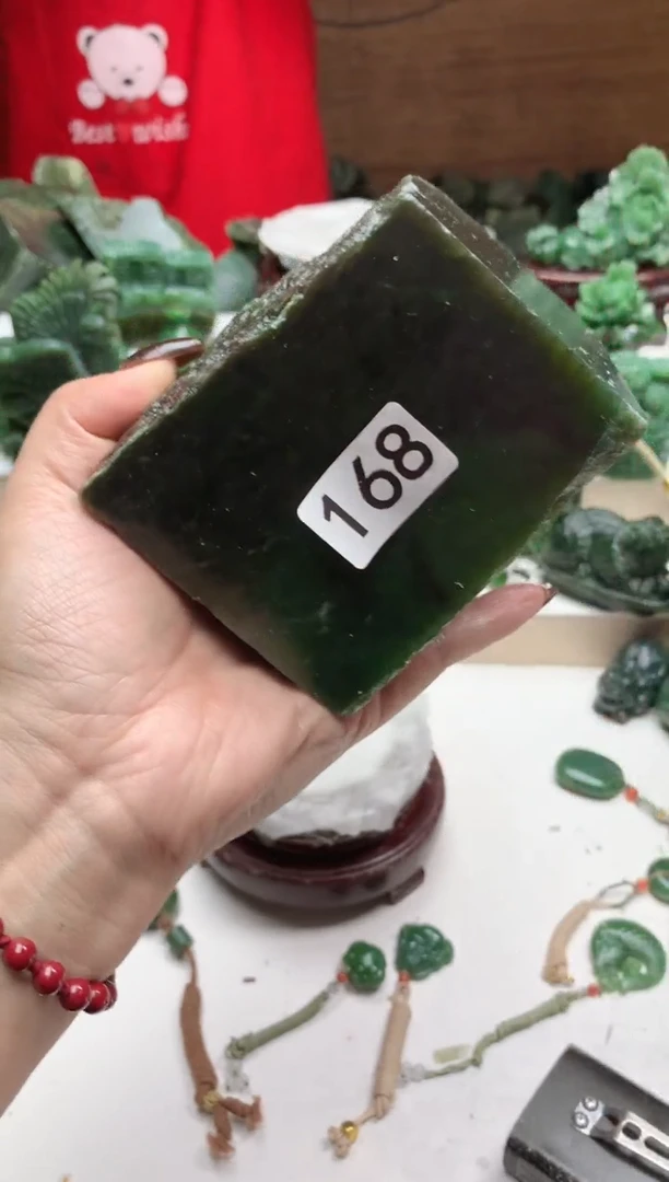 未镶嵌和田玉摆件1