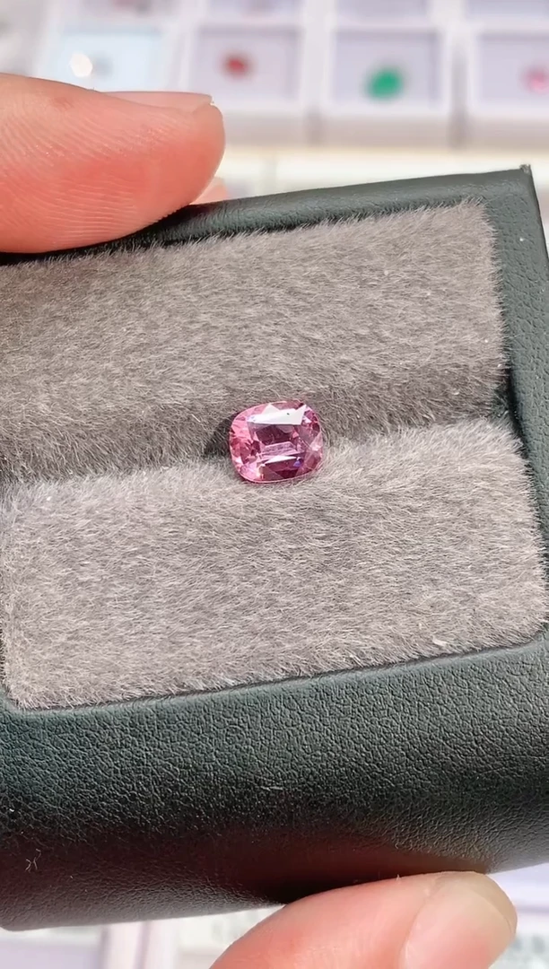 裸石尖晶石2.05ct天然仙女粉尖晶石