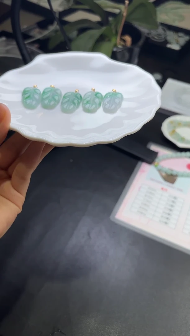 翡翠挂件18K金镶嵌多样性发一件CZAG2774-BX1