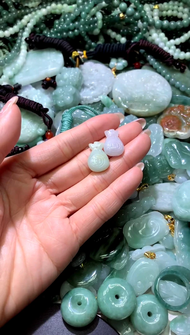 吊坠(不含链)未镶嵌翡翠1