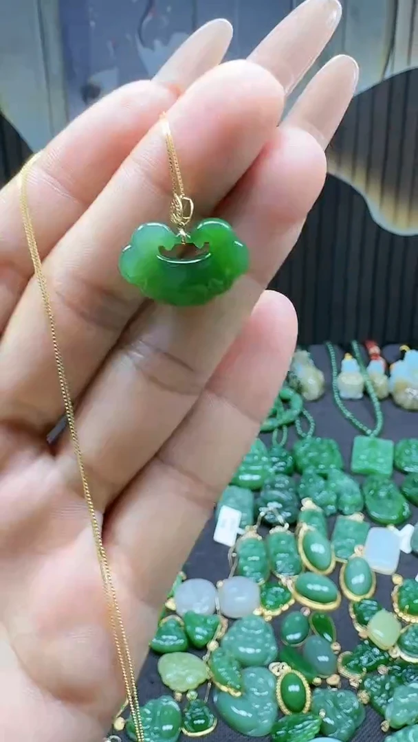 【闪购商品】和田玉吊坠(不含链)18K金镶嵌1