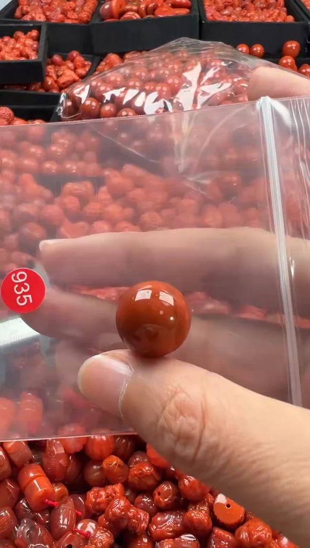 颈饰未镶嵌南红玛瑙1