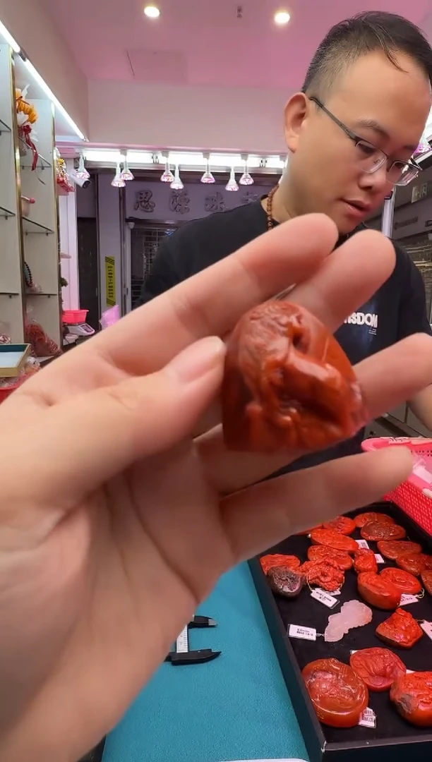 未镶嵌雕刻南红玛瑙123ZB1107产品一个