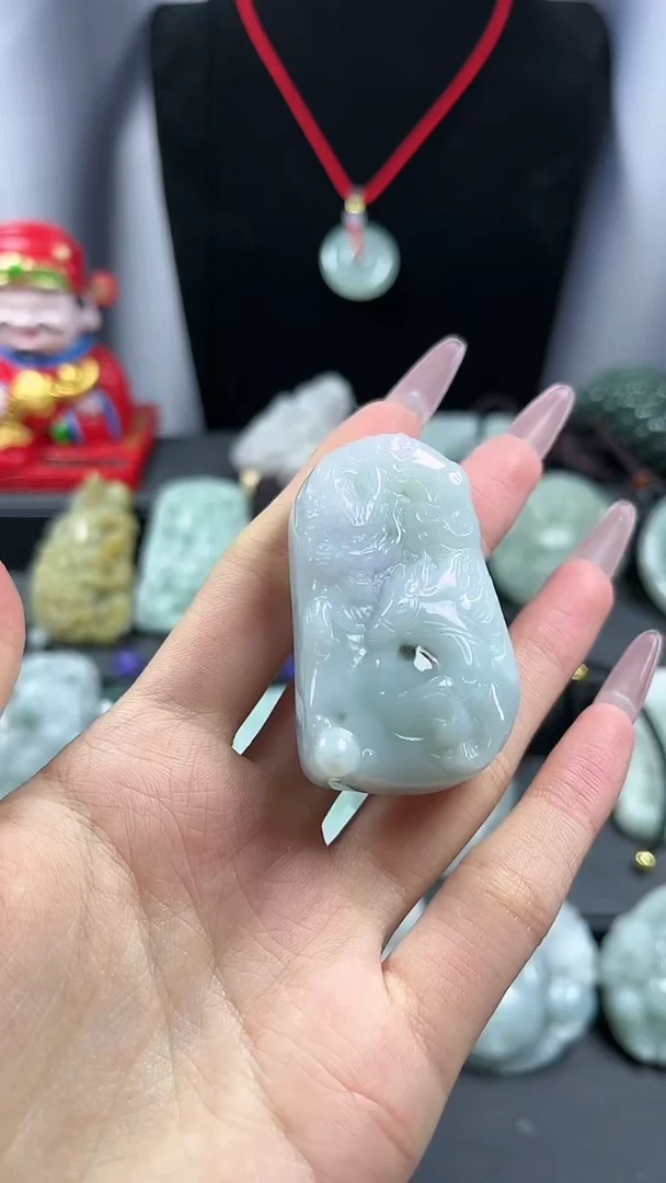 【闪购商品】翡翠颈饰未镶嵌龙马精神 有细纹