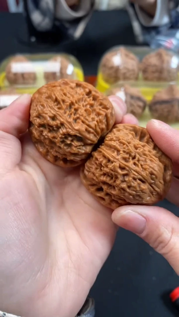 把件文玩核桃南疆石41尺Q157