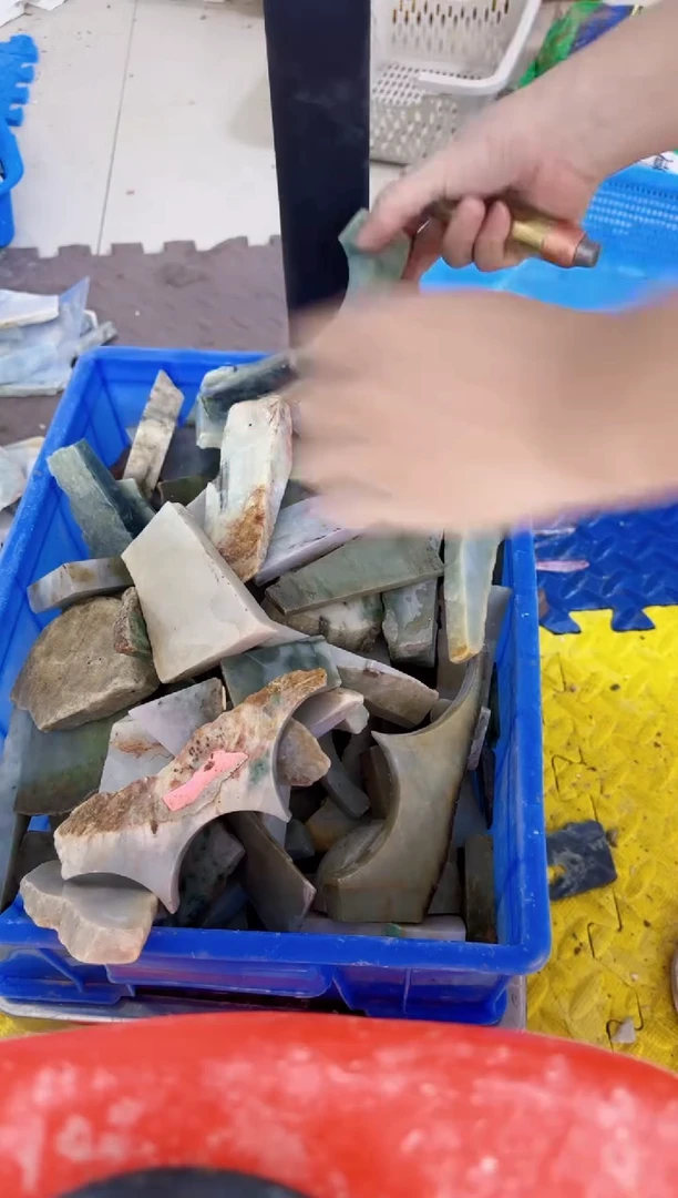 翡翠挂件未镶嵌湘*儿29