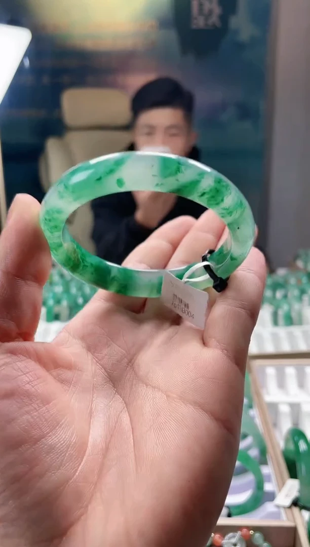石英质玉手镯未镶嵌非洲翠手镯多样性发货