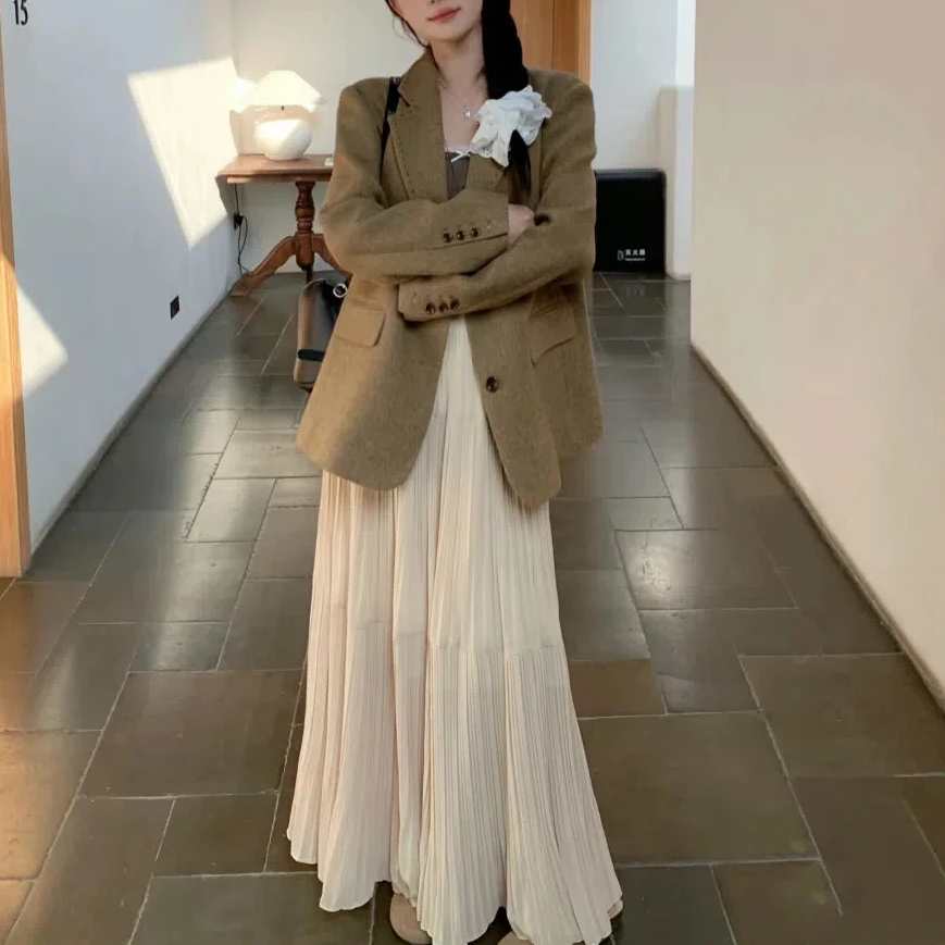 法式温柔风气质压褶半身裙女装早春新款垂感宽松大裙摆a字长裙子X