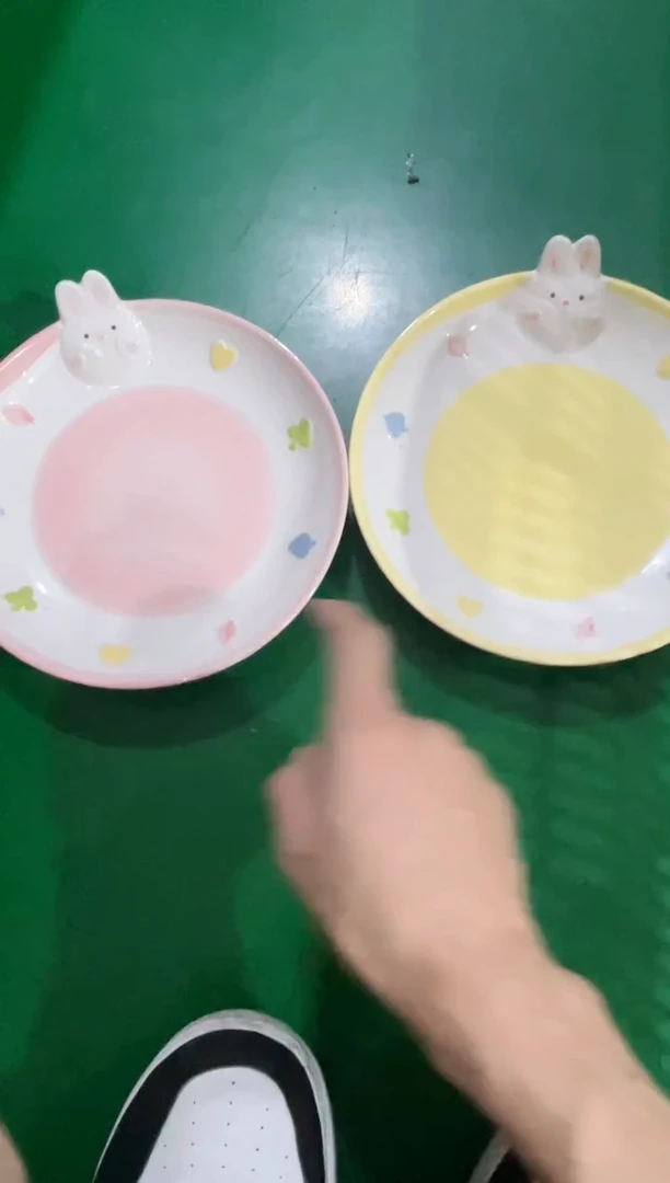 瓷片2个兔子盘，开播福利，拼手速
