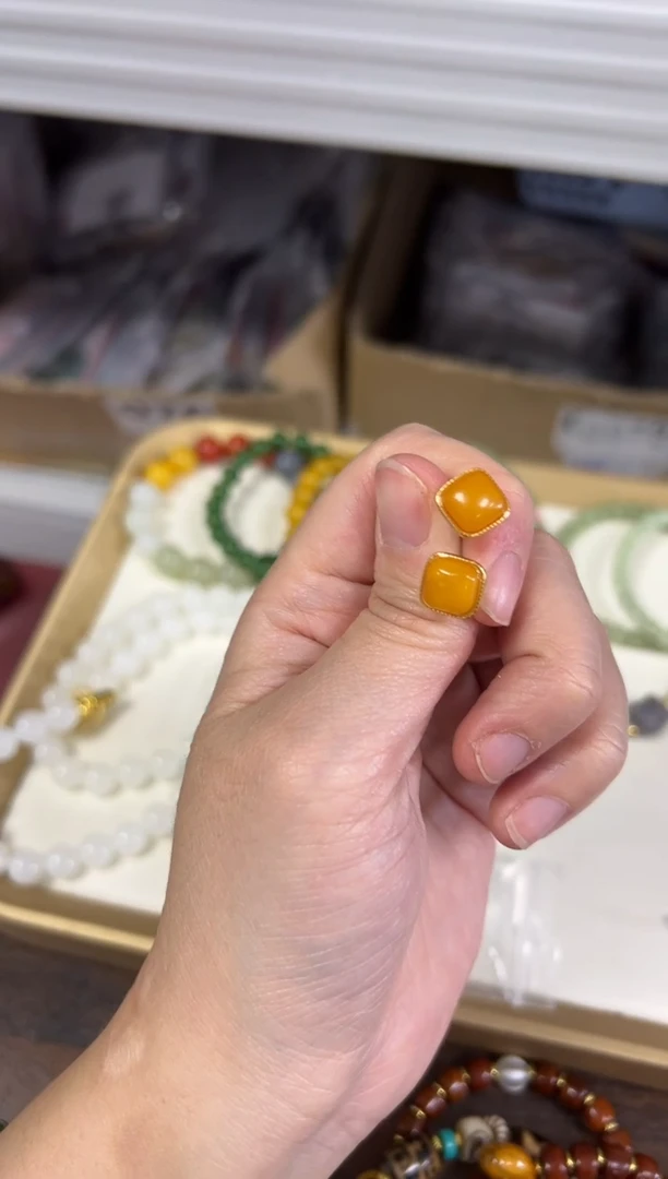 蜜蜡银S925镶嵌耳饰老蜜蜡方块银镶嵌耳钉[2736]