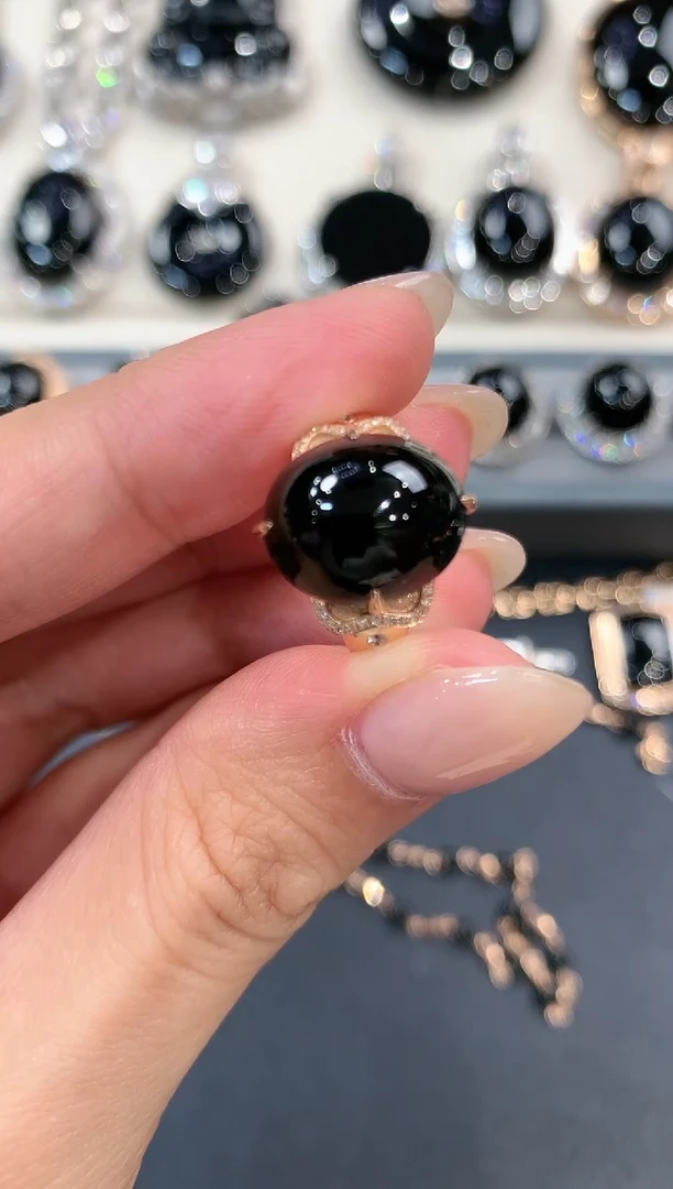 翡翠戒指18K金镶嵌q17